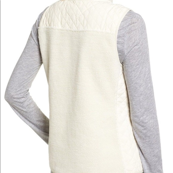 Vineyard Vines Vest - Picture 3 of 6